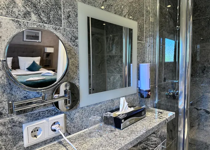 Mertinkus Nordseehotel * Куксхафен